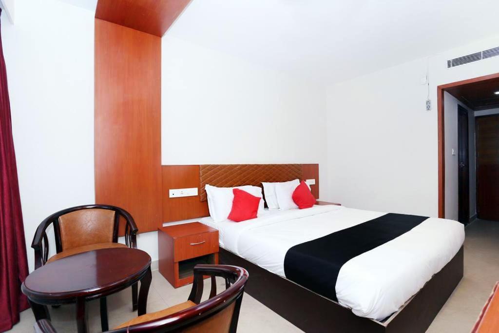 The Southgate Business Hotel Thiruvananthapuram ภายนอก รูปภาพ