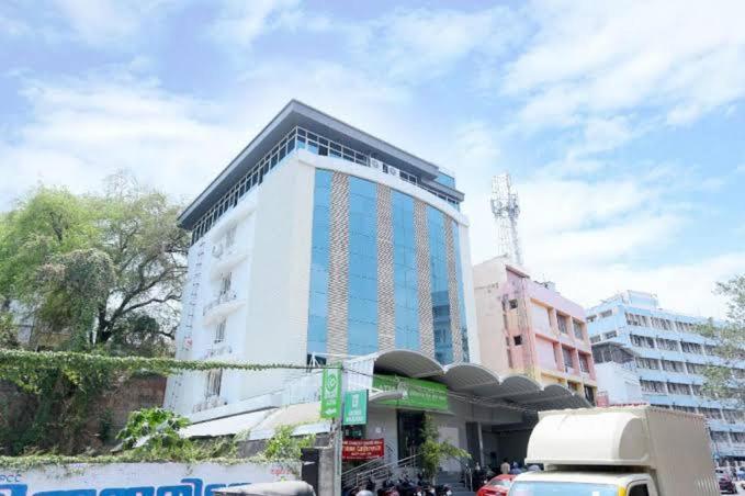 The Southgate Business Hotel Thiruvananthapuram ภายนอก รูปภาพ