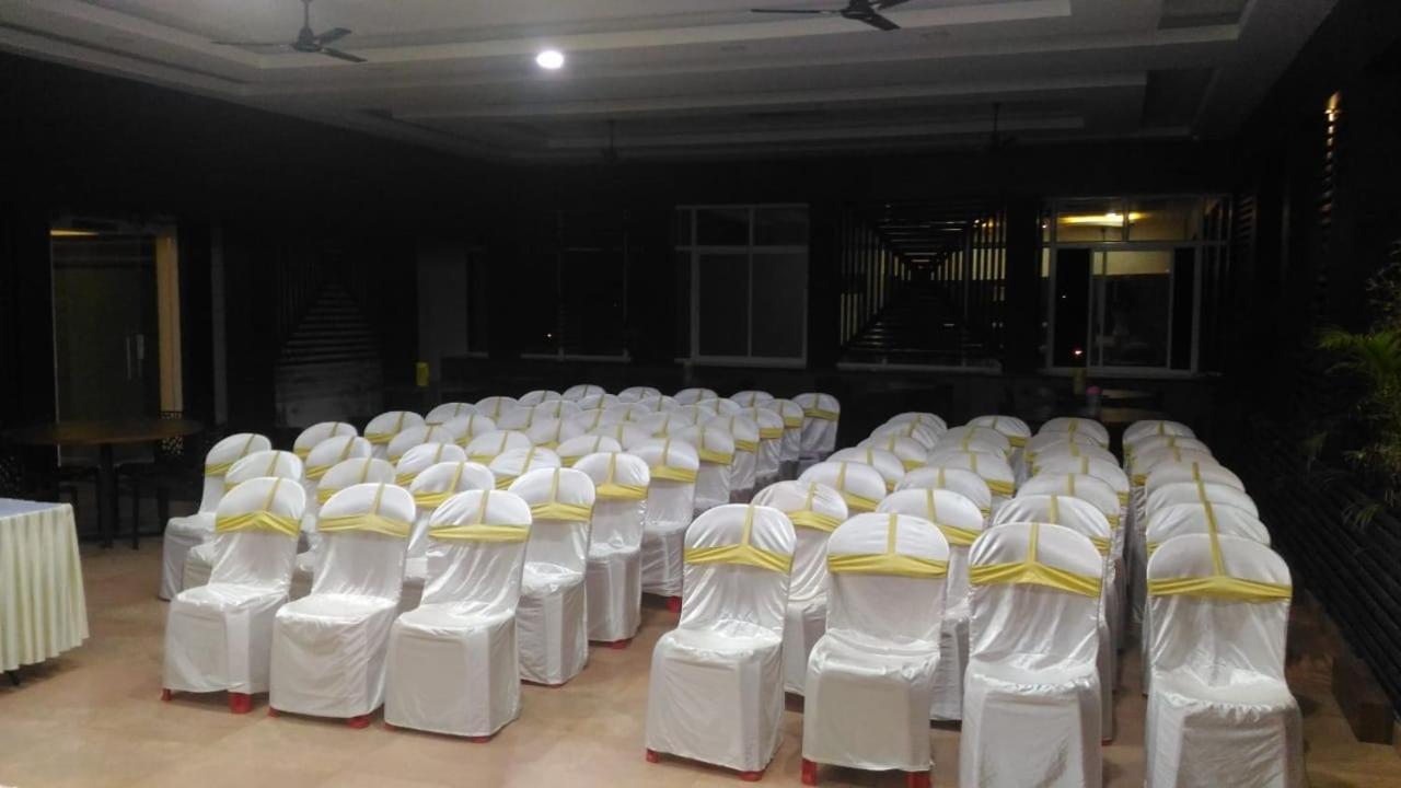 The Southgate Business Hotel Thiruvananthapuram ภายนอก รูปภาพ