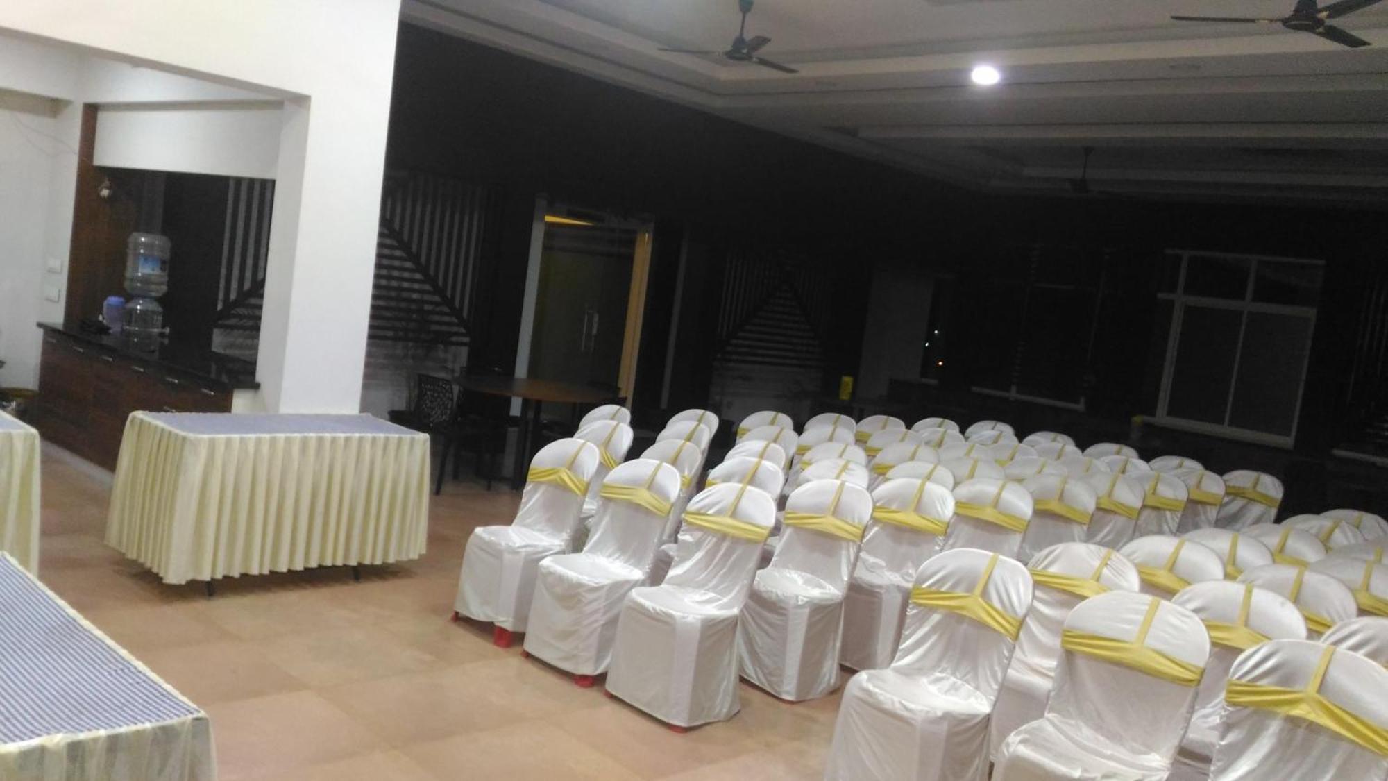 The Southgate Business Hotel Thiruvananthapuram ภายนอก รูปภาพ